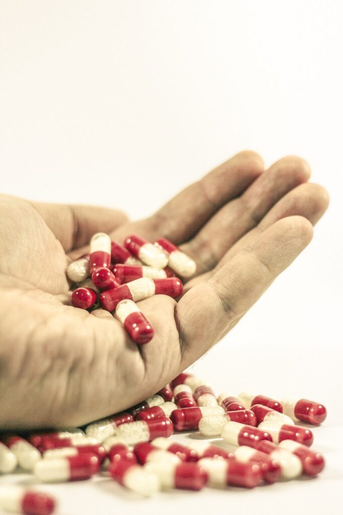 medicines 1006809 1280 Emagrecimento Saudável 20kg Rápido e Comprovado: Descubra Como é Possível Alcançar Resultados Reais