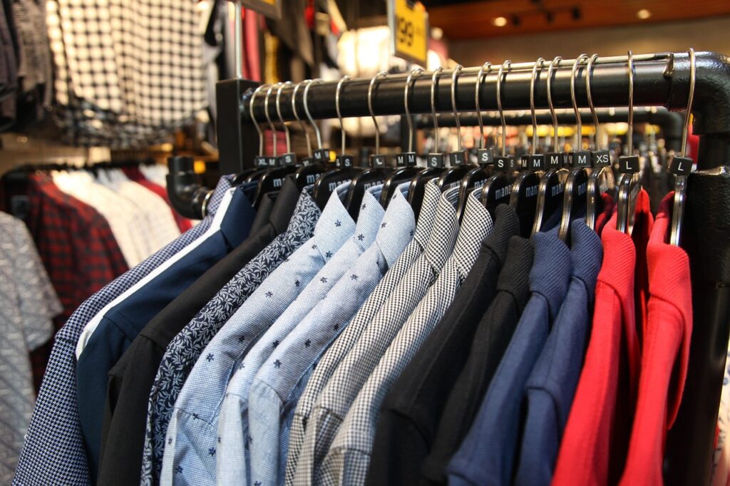 Texto 37 artcom Arara para Roupas de Parede: Guia Completo para Organizar, Valorizar o Espaço e Vender Mais no Varejo (2026)