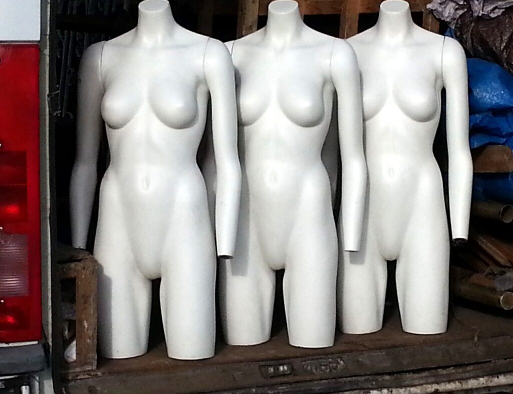 Texto 83 artcom Provador de roupas: guia completo para projetar, padronizar e melhorar a experiência na sua loja
